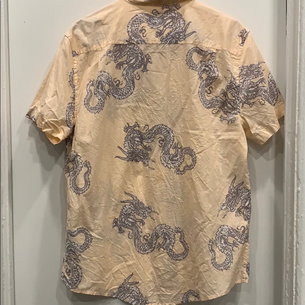 Guess button down dragon shirt peach Large - Picture 4 of 6
